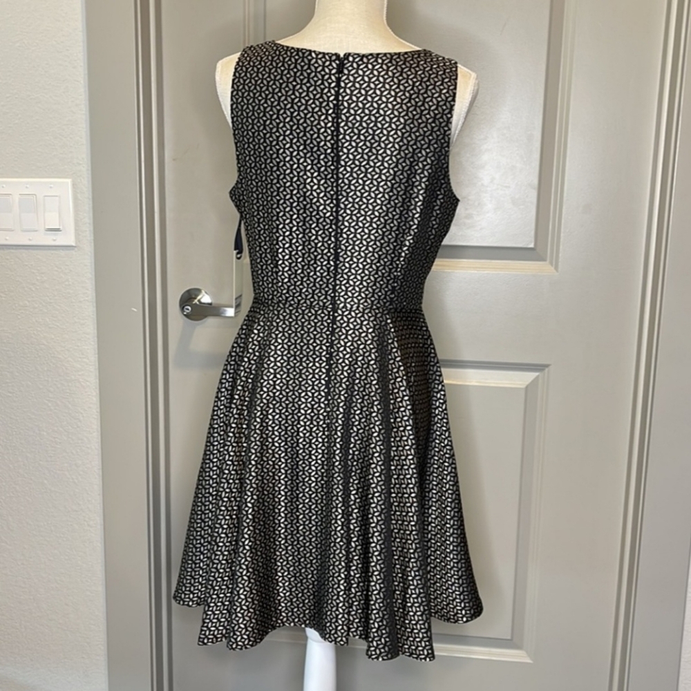 BB Dakota Monochrome Patterned Dress - Picture 13 of 15